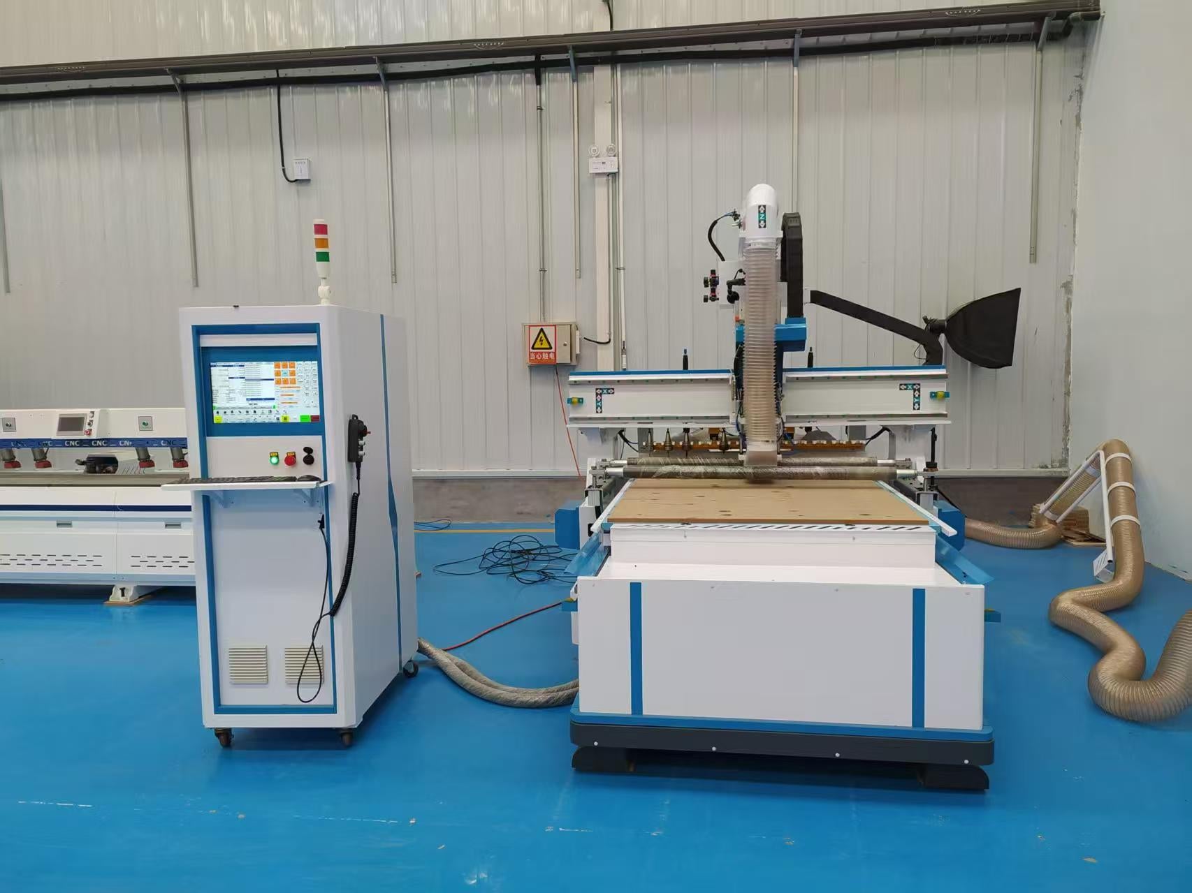 CNC Wood Carving Machine – 1300×2500mm AC-Powered Router